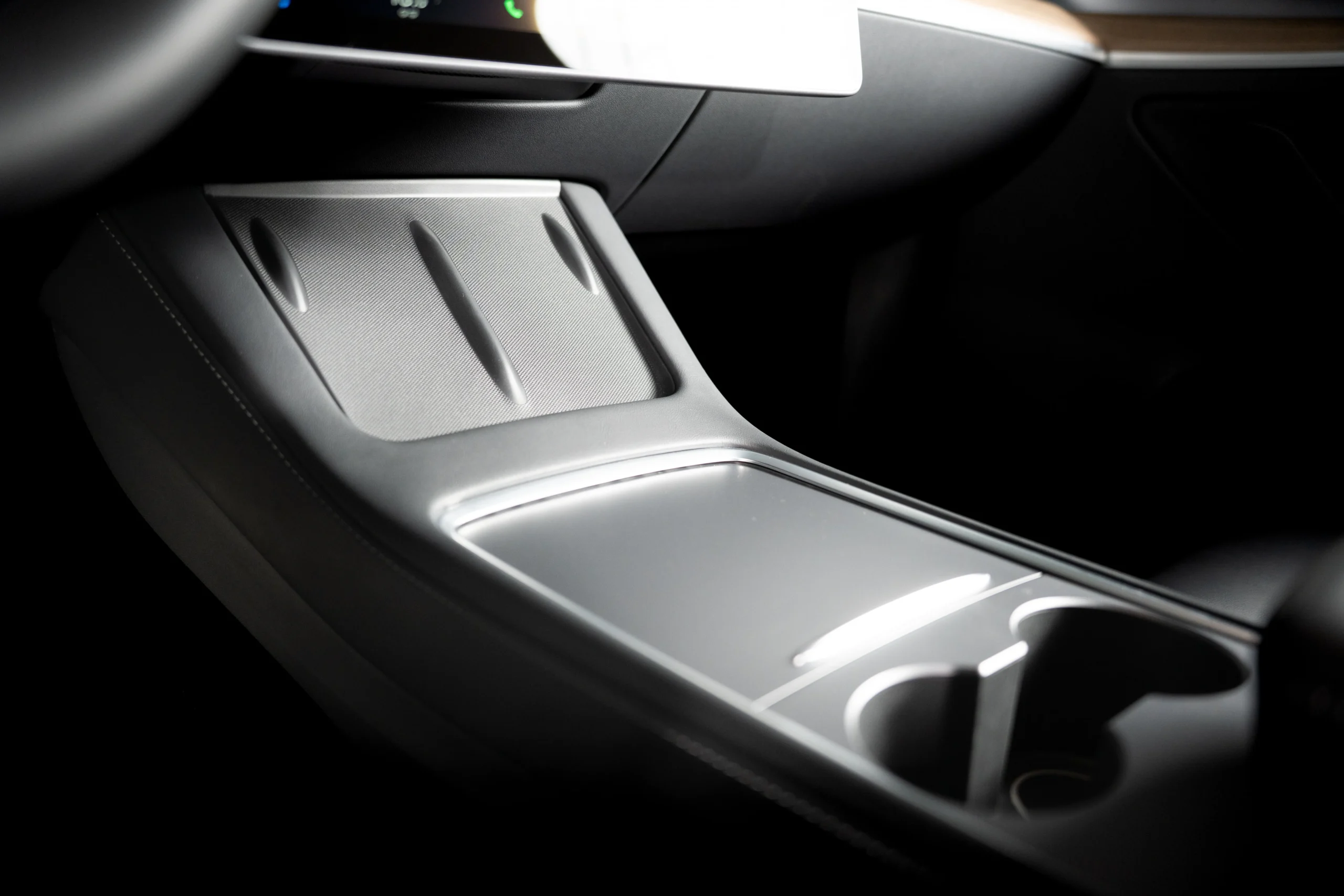 Alternative view of Model 3 Y Wireless Charging Pad Blocker