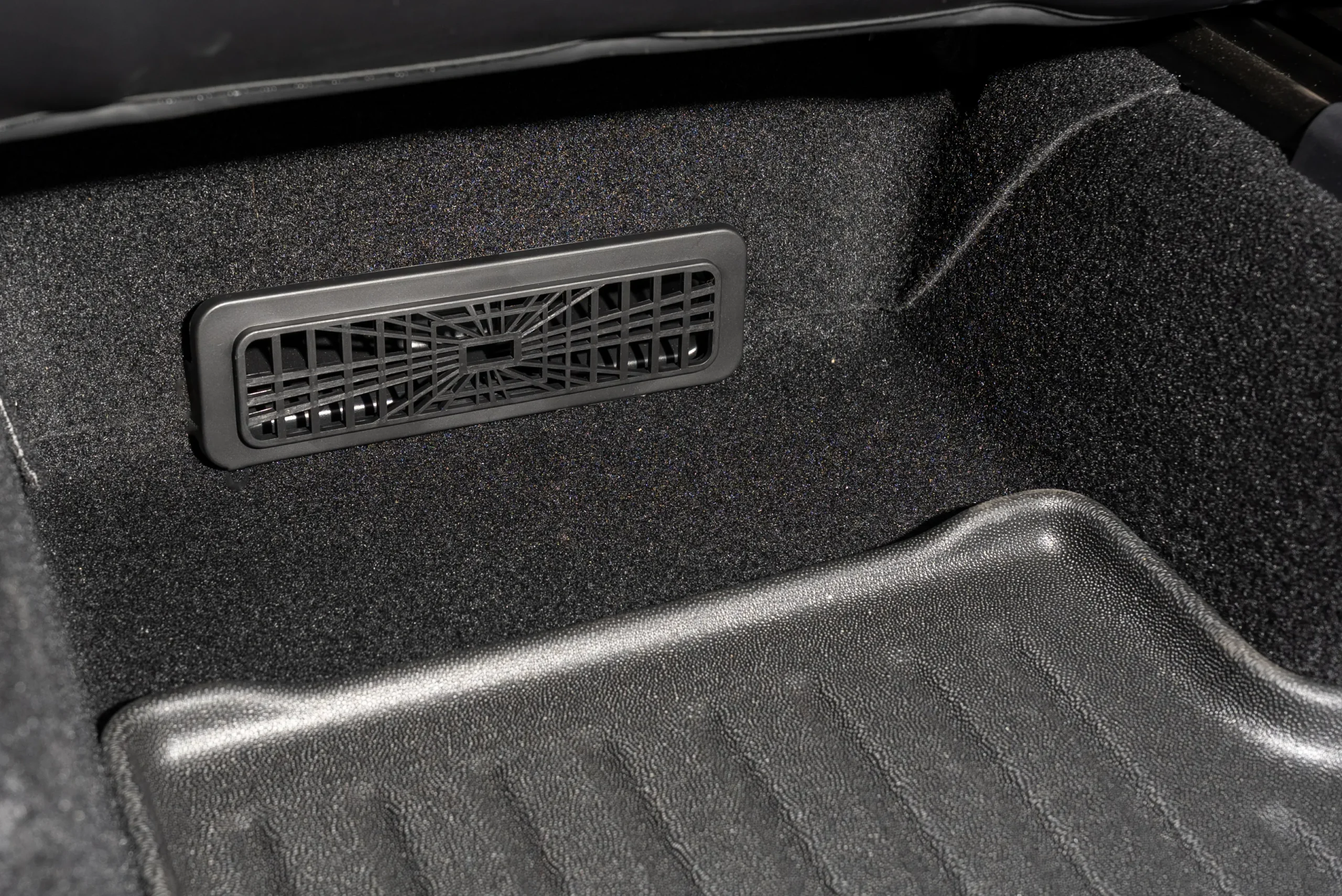 ELECTRUS Under-Seat Air Vent Protector for Tesla Model Y 2025+ Juniper - Image 2