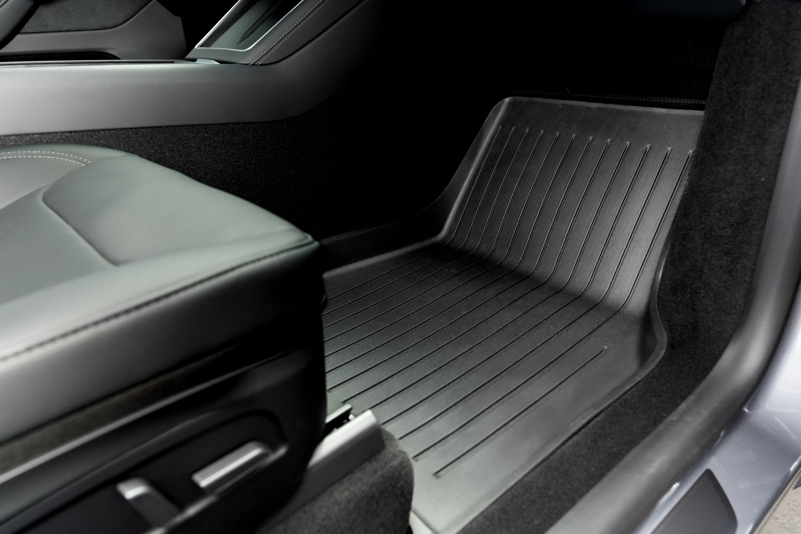 Model Y 2025+ Juniper Premium 3D All-Weather Floor Mat Set - Image 3