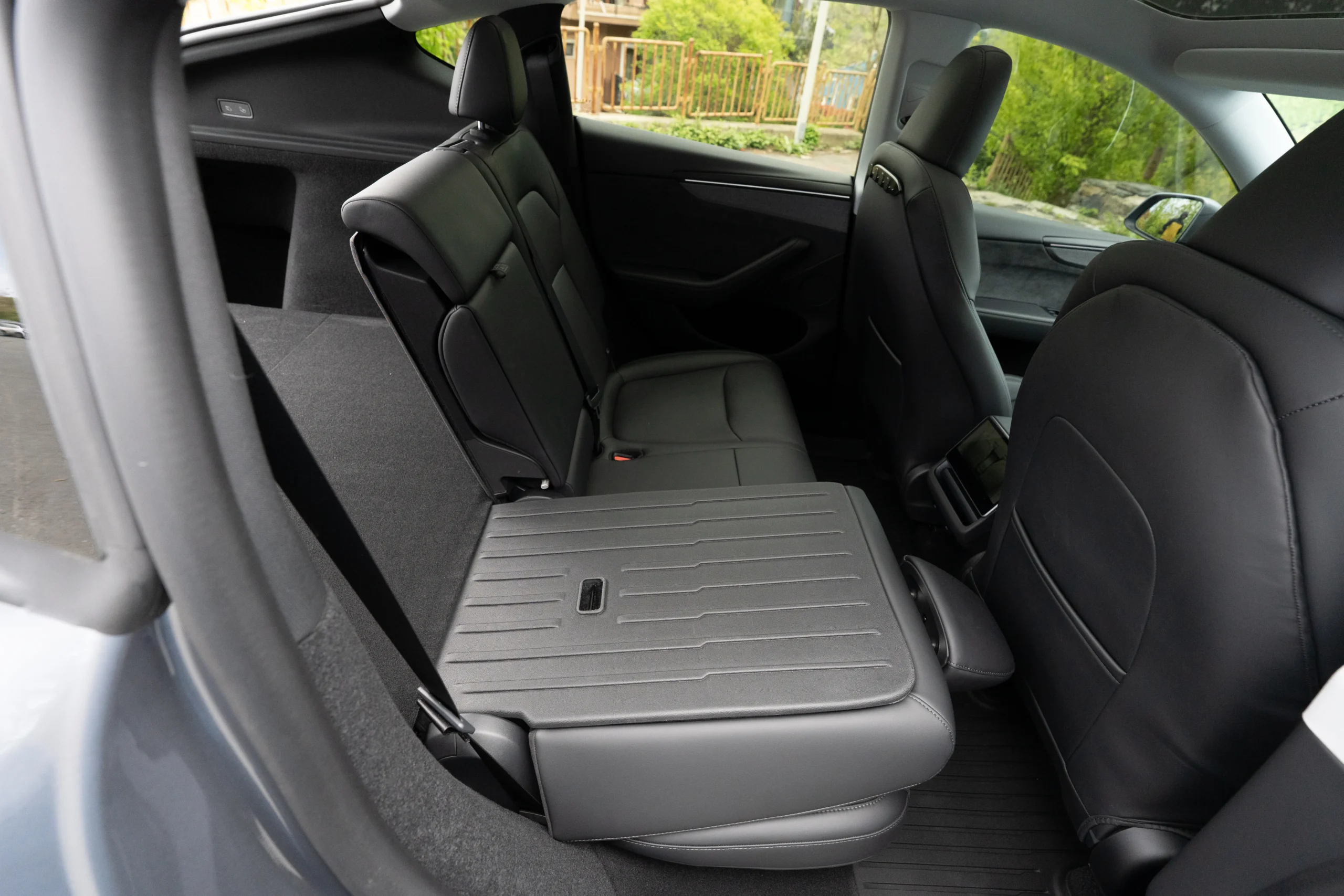 Rear Seat Back Mat for Tesla Model Y 2025 Juniper - Image 2