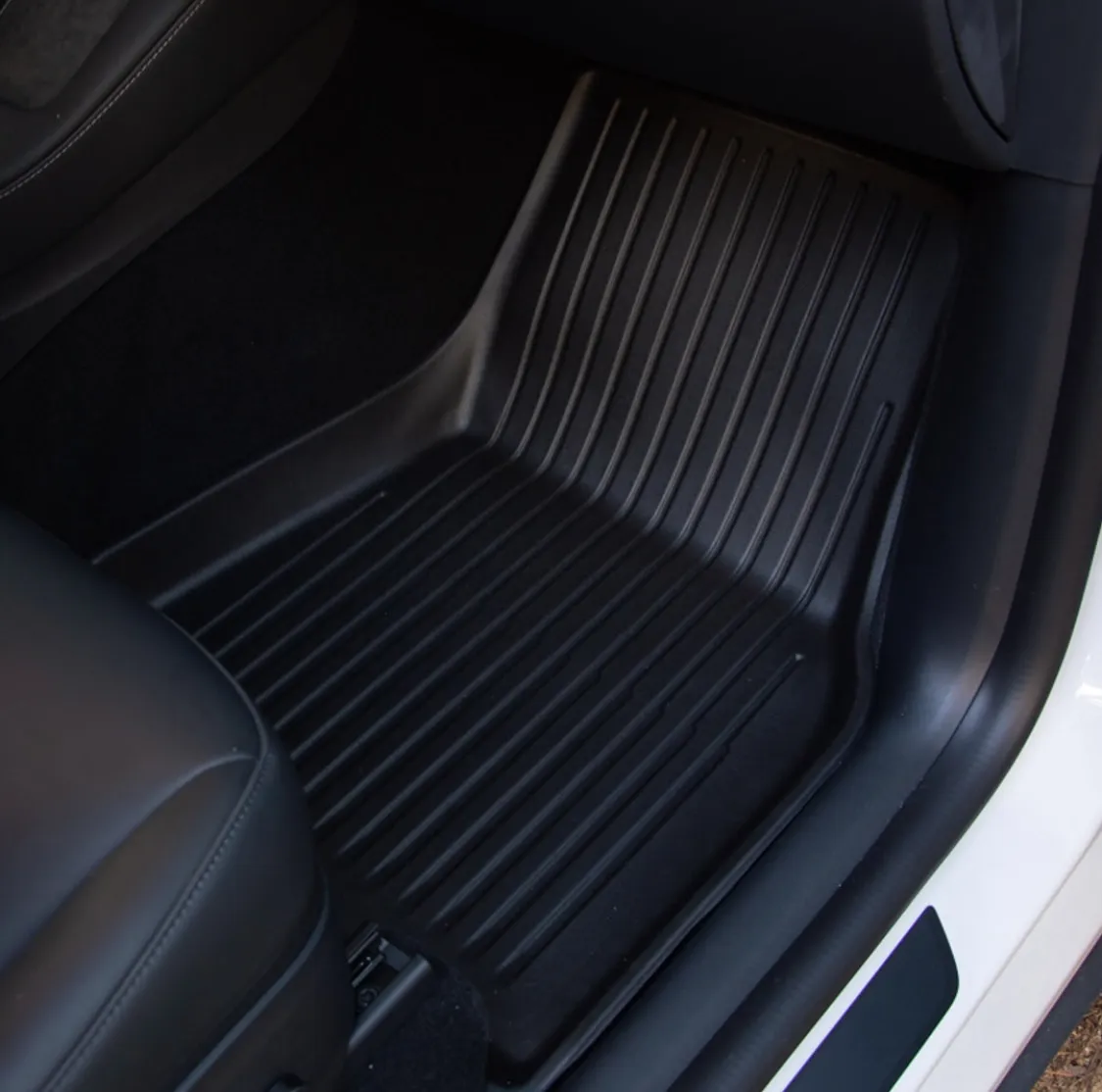 Model 3 3D All-Weather Floor Mat Set - Image 3